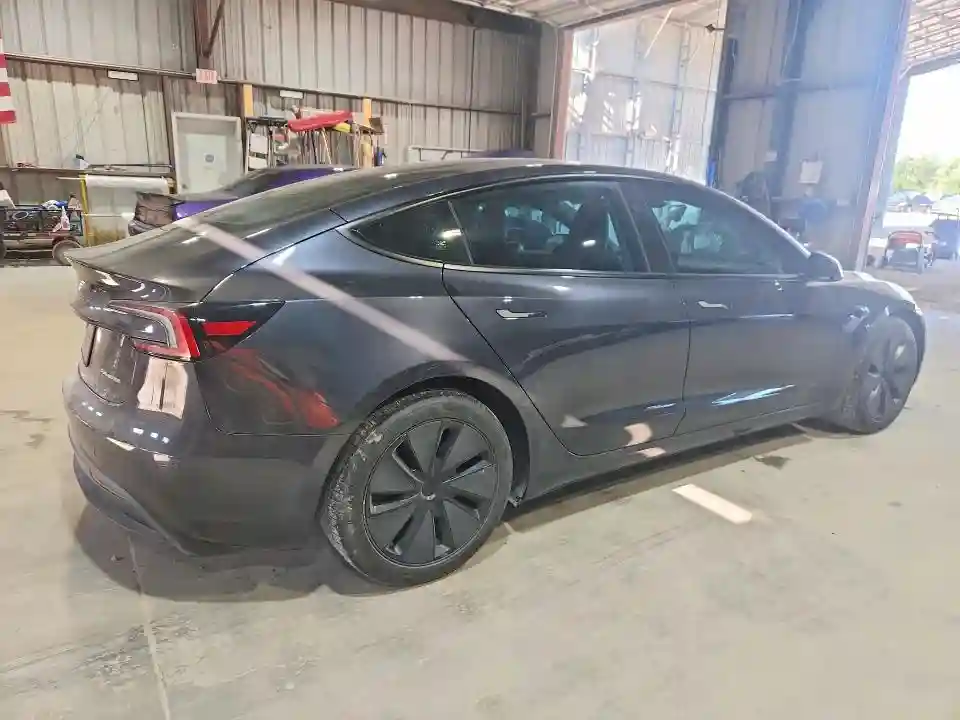 5YJ3E1EBXRF836833 2024 TESLA MODEL 3-2