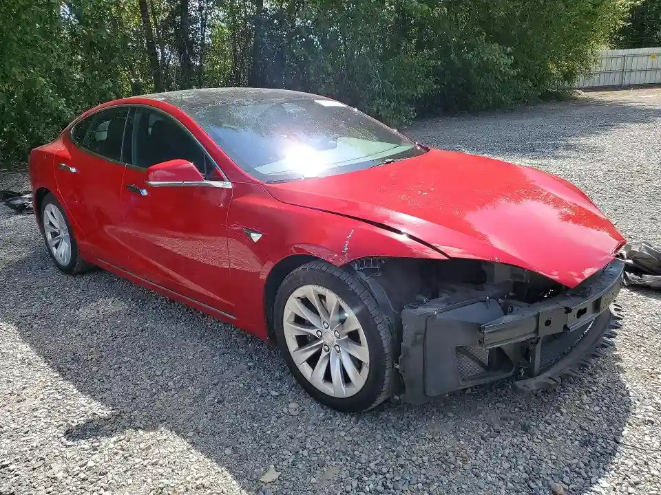 5YJSA1E29JF240012 2018 TESLA MODEL S-3