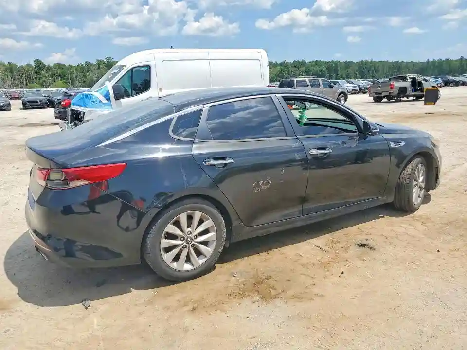 5XXGT4L33HG124793 2017 KIA OPTIMA-2