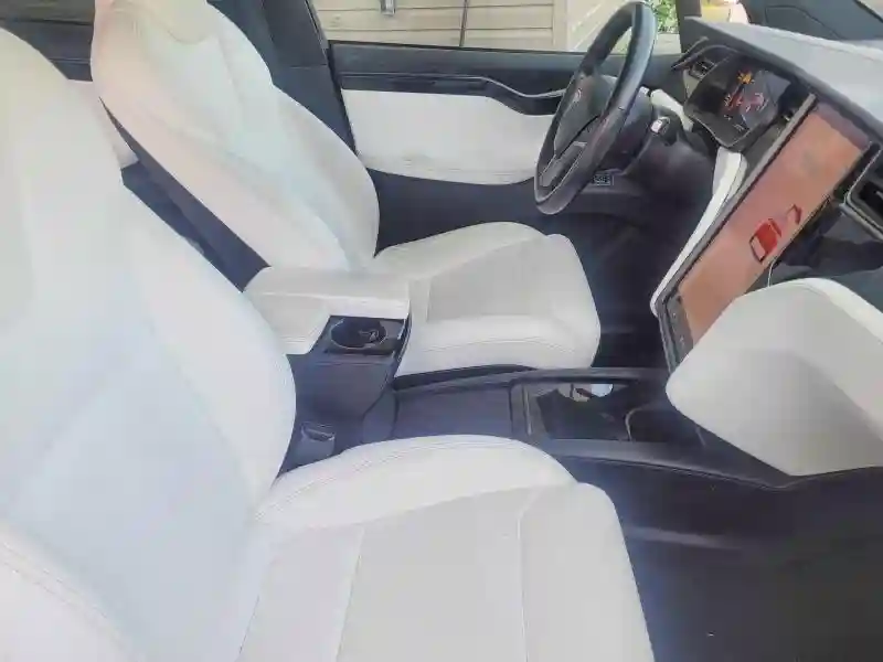 5YJXCAE22KF189454 2019 TESLA MODEL X-4