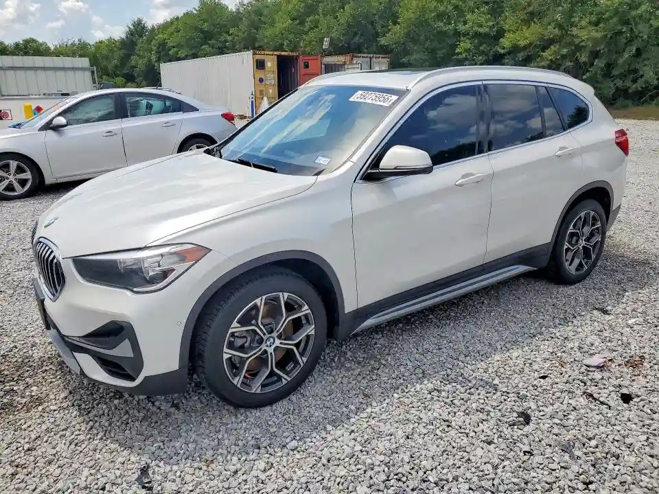 WBXJG7C02M5T59544 2021 BMW X1-0