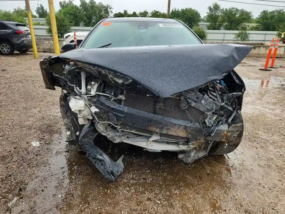 5YFBURHE7KP915275 2019 TOYOTA COROLLA-4
