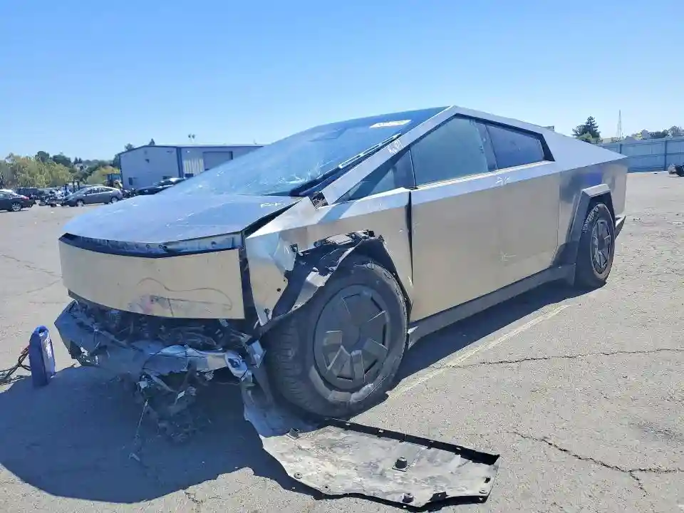 7G2CEHED4RA050983 2024 TESLA CYBERTRUCK-0