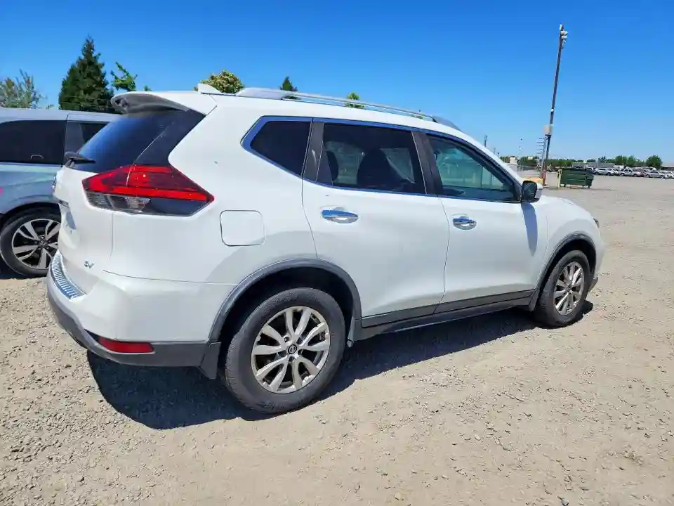 KNMAT2MT7HP591863 2017 NISSAN ROGUE-2