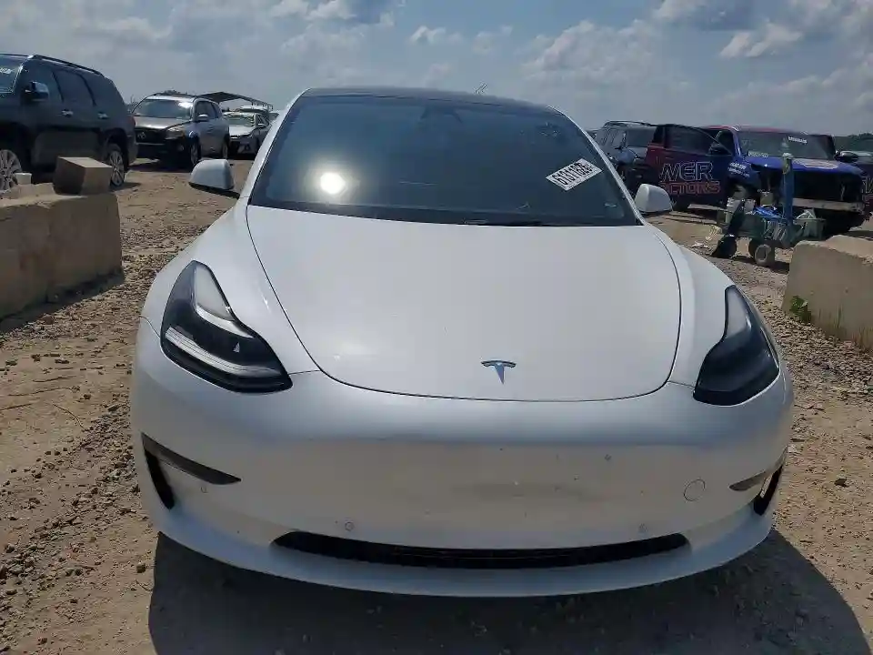 5YJ3E1EA1MF084679 2021 TESLA MODEL 3-4