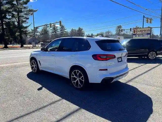 5UXTA6C08M9D84086 2021 BMW X5-2