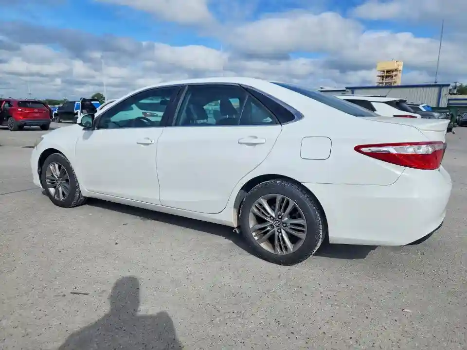 4T1BF1FKXGU180883 2016 TOYOTA CAMRY-1