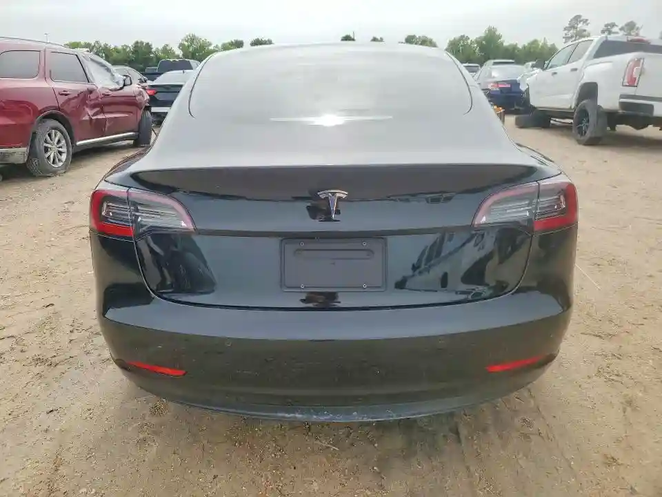 5YJ3E1EA2NF304509 2022 TESLA MODEL 3-5
