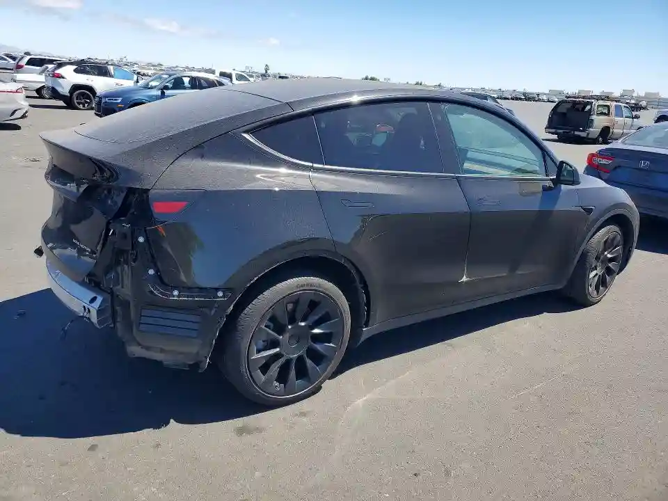 7SAYGDEE8PF586519 2023 TESLA MODEL Y-2
