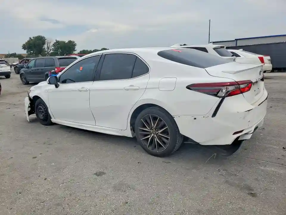 4T1G11AK1MU530859 2021 TOYOTA CAMRY-1
