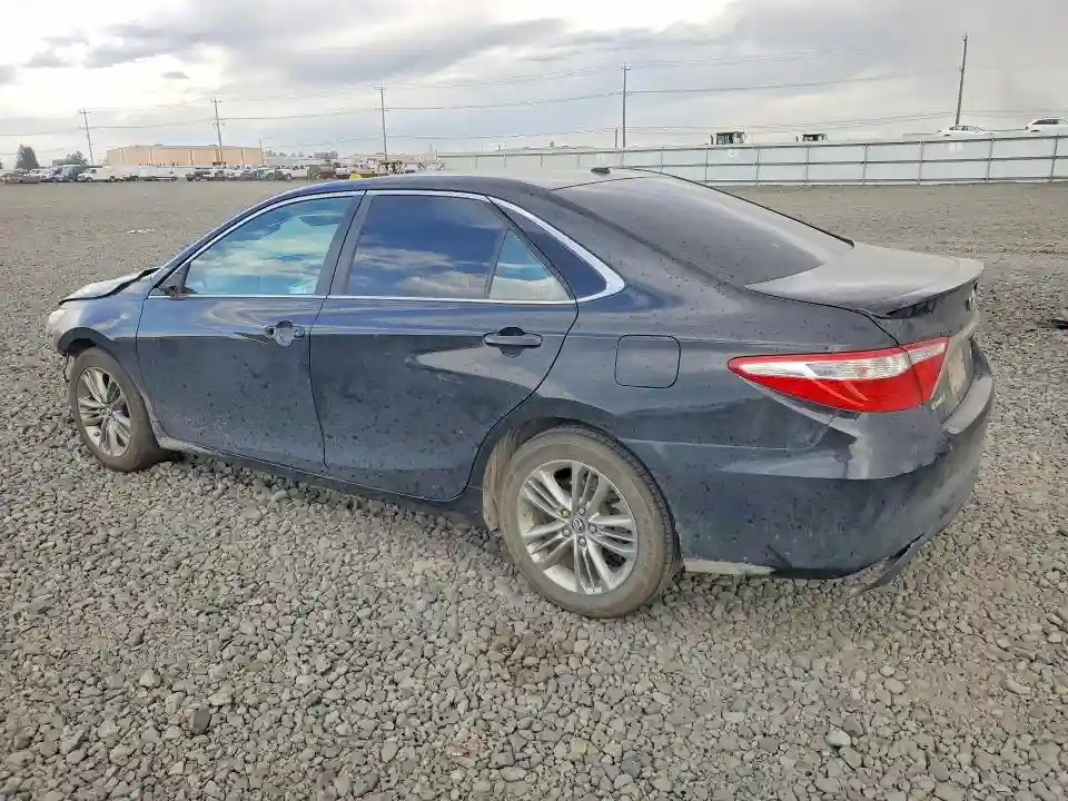 4T1BF1FK2HU304646 2017 TOYOTA CAMRY-1