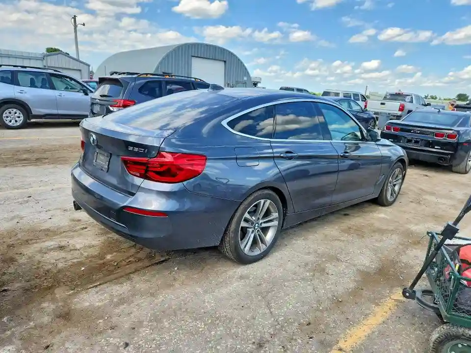 WBA8Z9C51JG827743 2018 BMW 3 SERIES-2