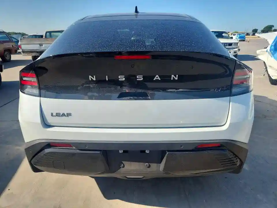 JN1AZ2CA2TM302707 2026 NISSAN LEAF SV+-5