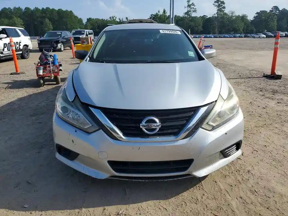 1N4AL3AP7JC199773 2018 NISSAN ALTIMA-4