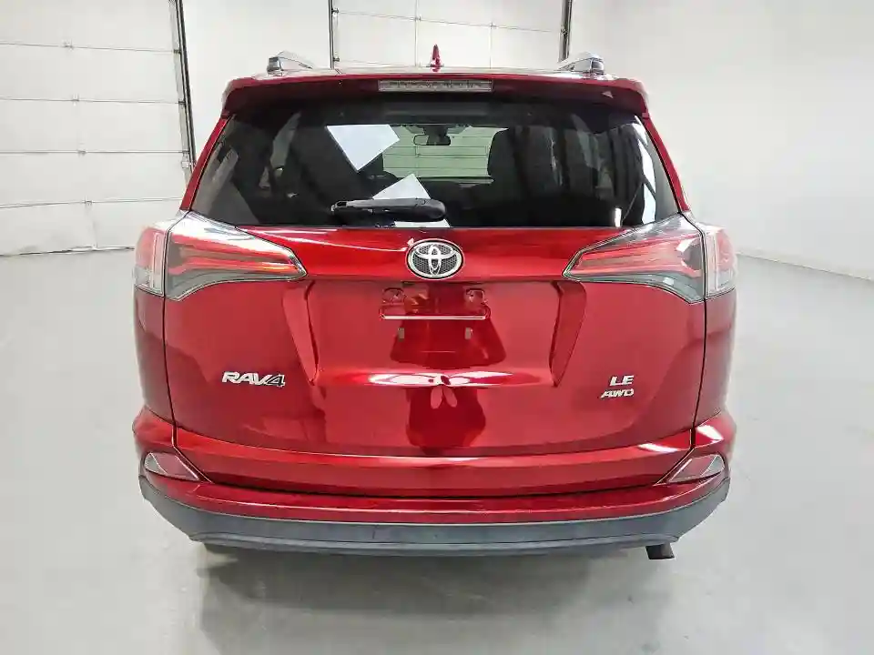 2T3BFREV1JW743988 2018 TOYOTA RAV4-5