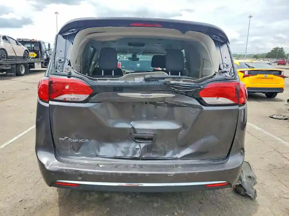 2C4RC1FG9JR122985 2018 CHRYSLER PACIFICA-5