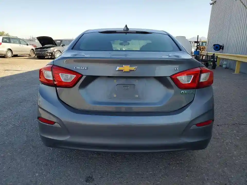 1G1BE5SM6J7161686 2018 CHEVROLET CRUZE-5