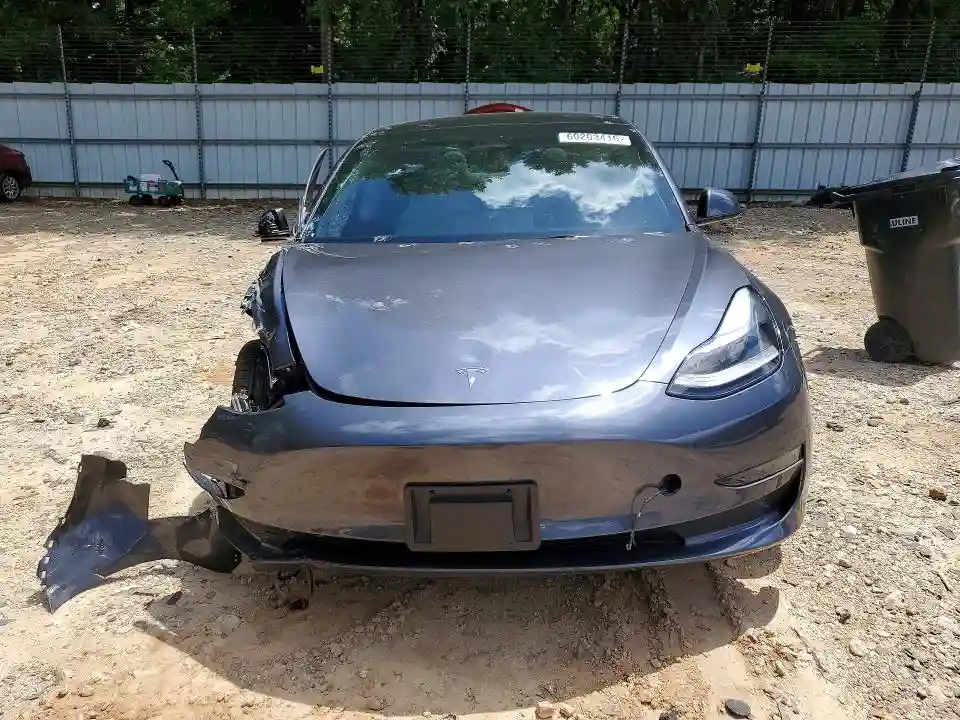 5YJ3E1EA8PF573391 2023 TESLA MODEL 3-4
