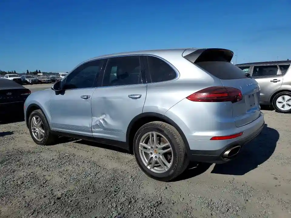 WP1AA2A25GLA04887 2016 PORSCHE CAYENNE-1