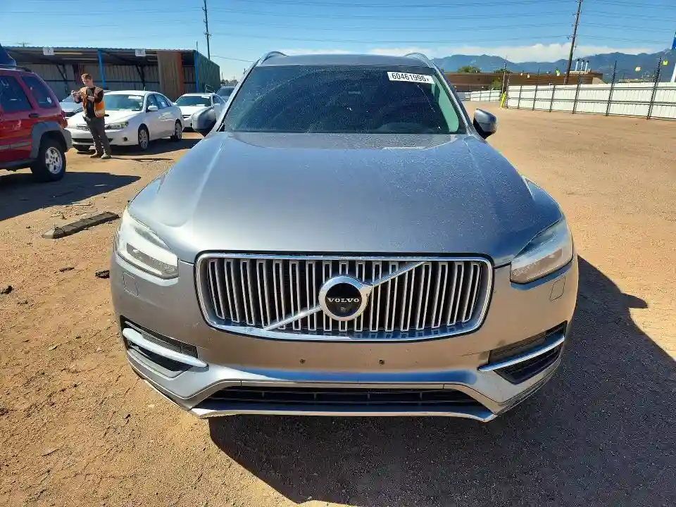 YV4A22PL9G1053081 2016 VOLVO XC90-4