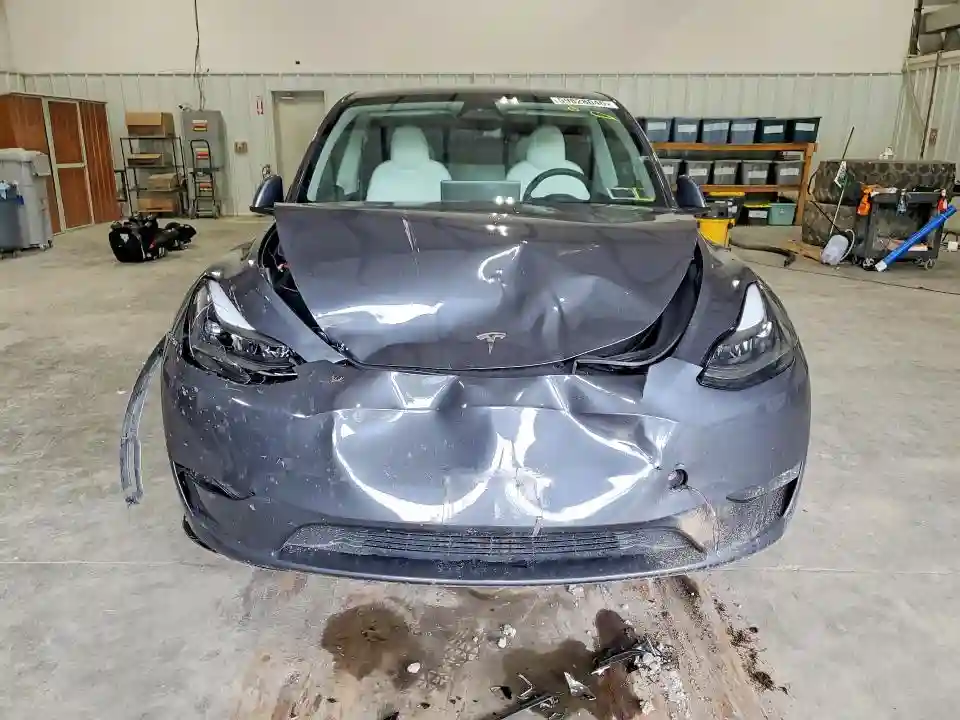 7SAYGDEE2PF838670 2023 TESLA MODEL Y-4
