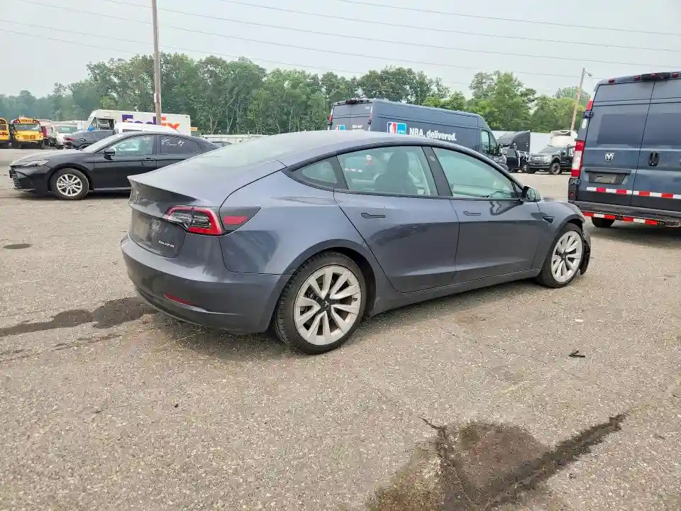 5YJ3E1EB6NF305008 2022 TESLA MODEL 3-2