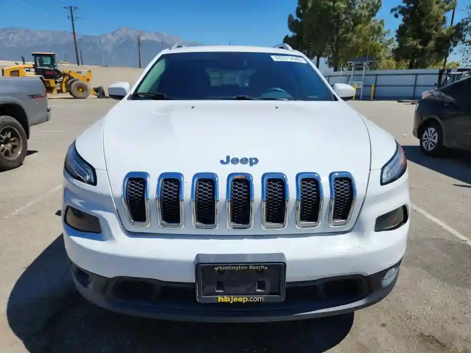 1C4PJLCB9HW667989 2017 JEEP GRAND CHEROKEE-4