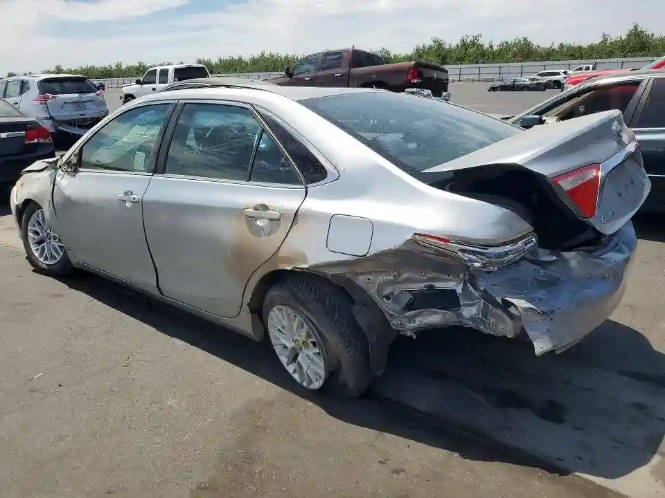 4T1BF1FK9GU205630 2016 TOYOTA CAMRY-1