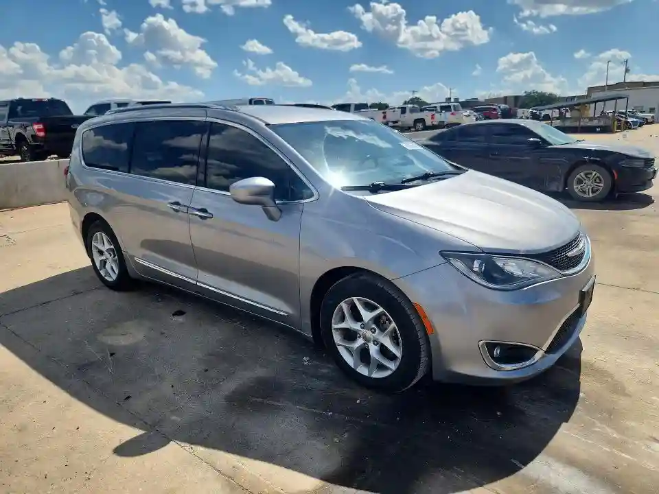 2C4RC1BG3JR219038 2018 CHRYSLER PACIFICA-3