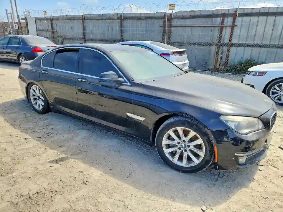 WBAYA6C5XFD827027 2015 BMW 7 SERIES-3