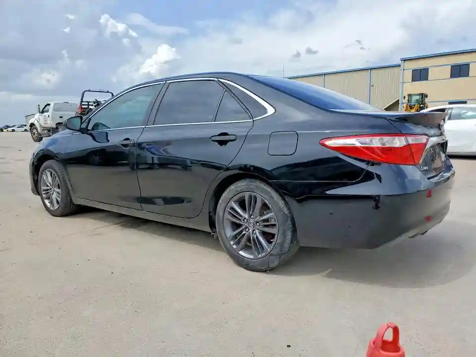4T1BF1FK1HU737293 2017 TOYOTA CAMRY-1