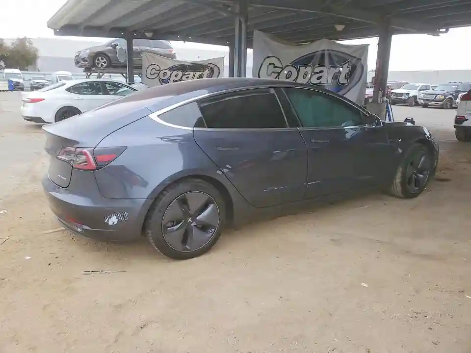 5YJ3E1EB4JF129005 2018 TESLA MODEL 3-2