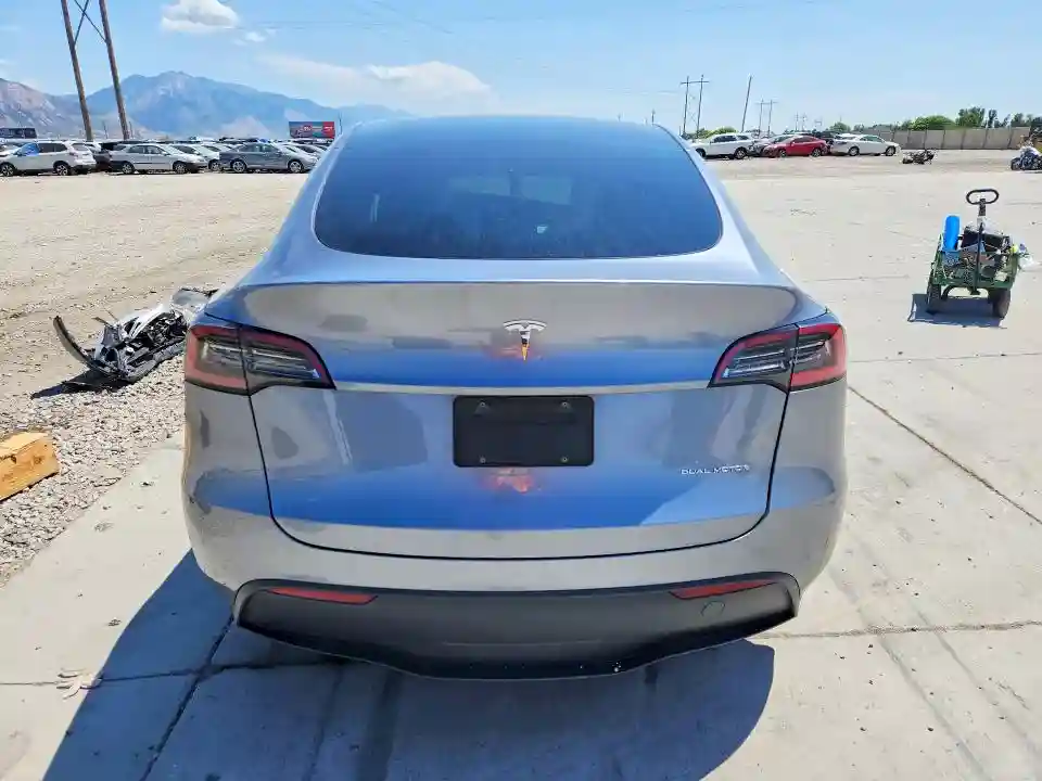 7SAYGDEE8RA301799 2024 TESLA MODEL Y-5