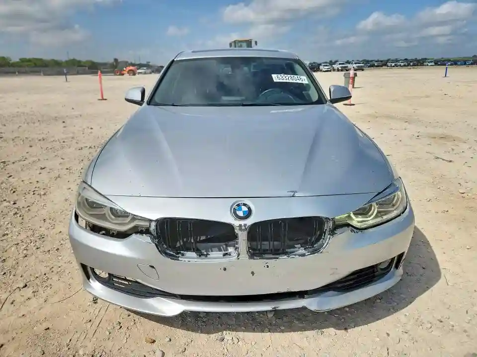 WBA8A9C5XJAH14547 2018 BMW 3 SERIES-4