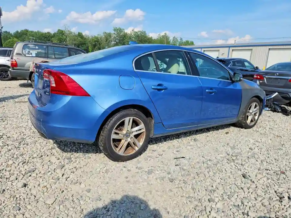 YV1612TB2F1304993 2015 VOLVO S60-2