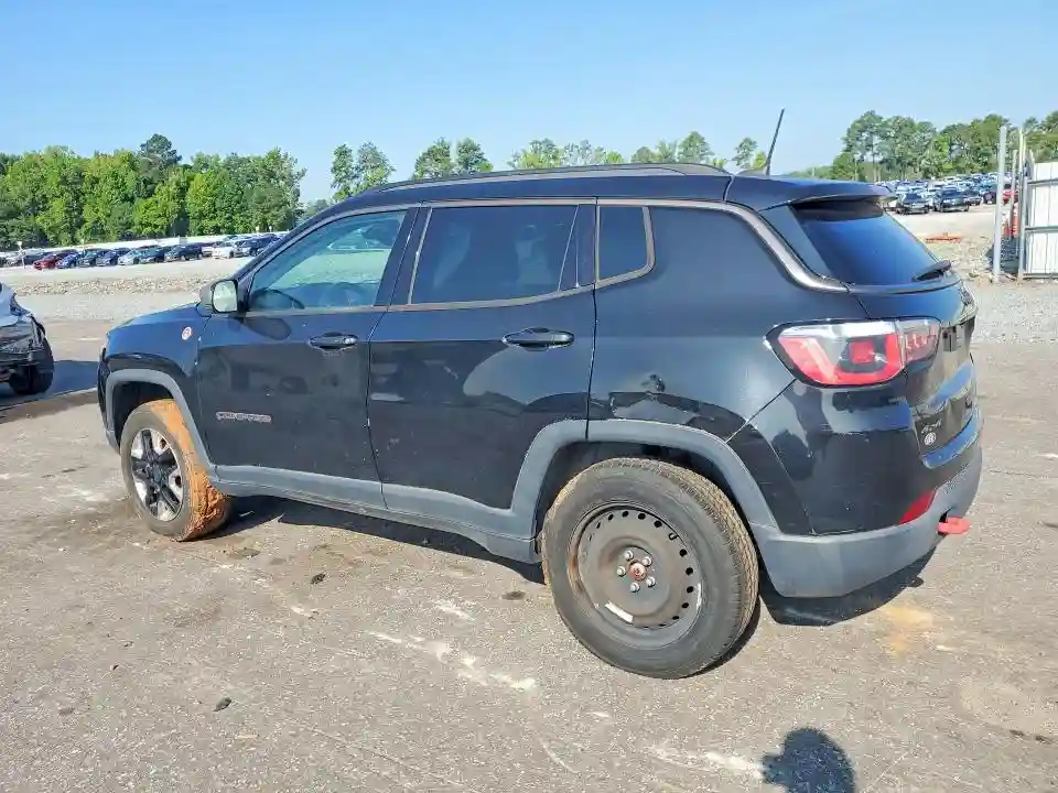 3C4NJDDB6JT130746 2018 JEEP COMPASS-1