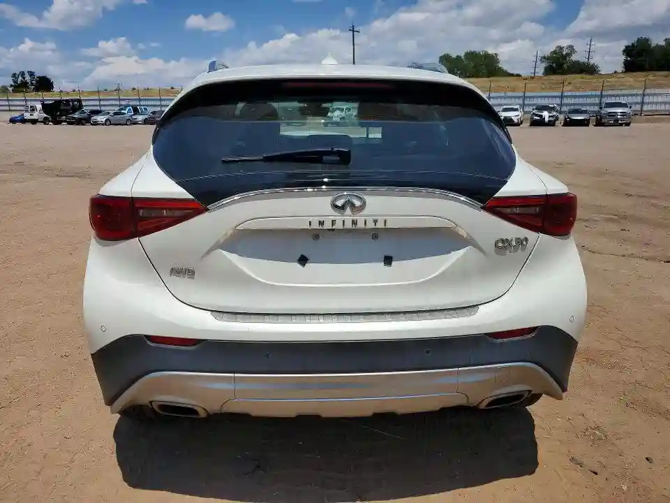 SJKCH5CR5HA039196 2017 INFINITI QX30-5