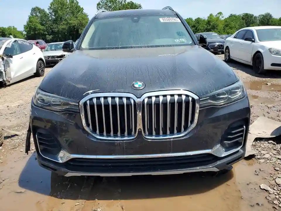 5UXCW2C00M9F67427 2021 BMW X7-4
