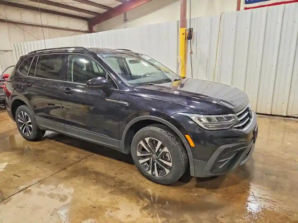 3VVFB7AX0PM017379 2023 VOLKSWAGEN TIGUAN-3