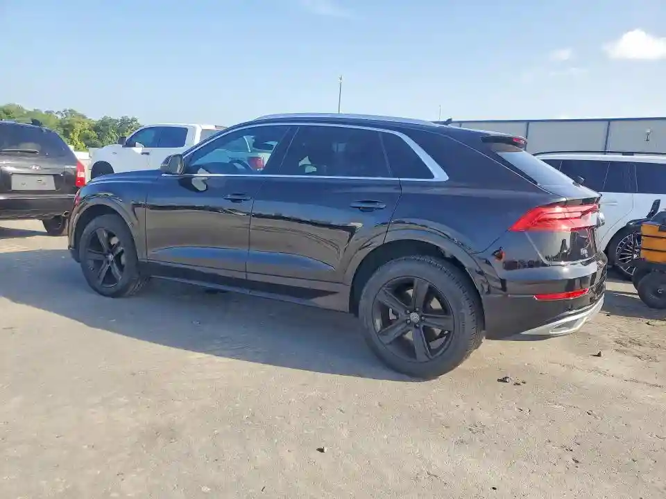 WA1AVAF16KD010887 2019 AUDI Q8-1