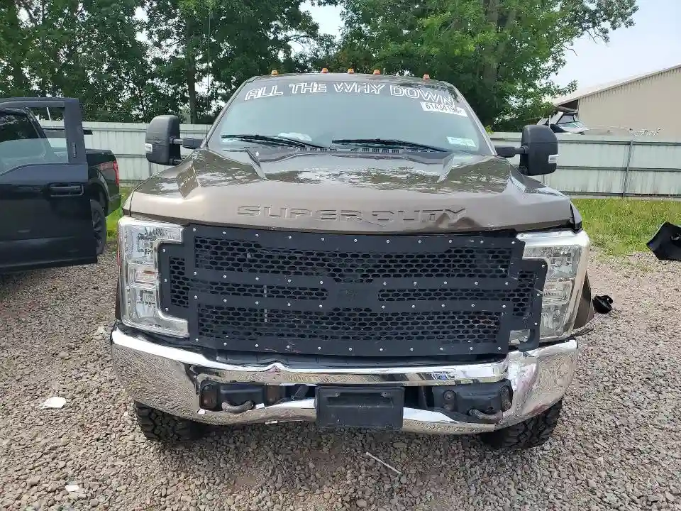 1FT7W2B64HEE53143 2017 FORD F250-4