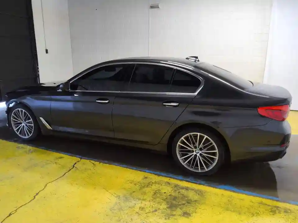 WBAJE7C33HG886822 2017 BMW 5 SERIES-1