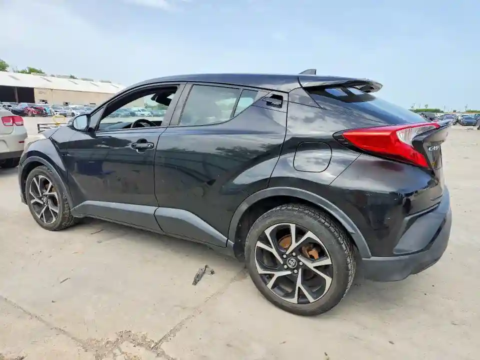 JTNKHMBX9J1007281 2018 TOYOTA C-HR-1