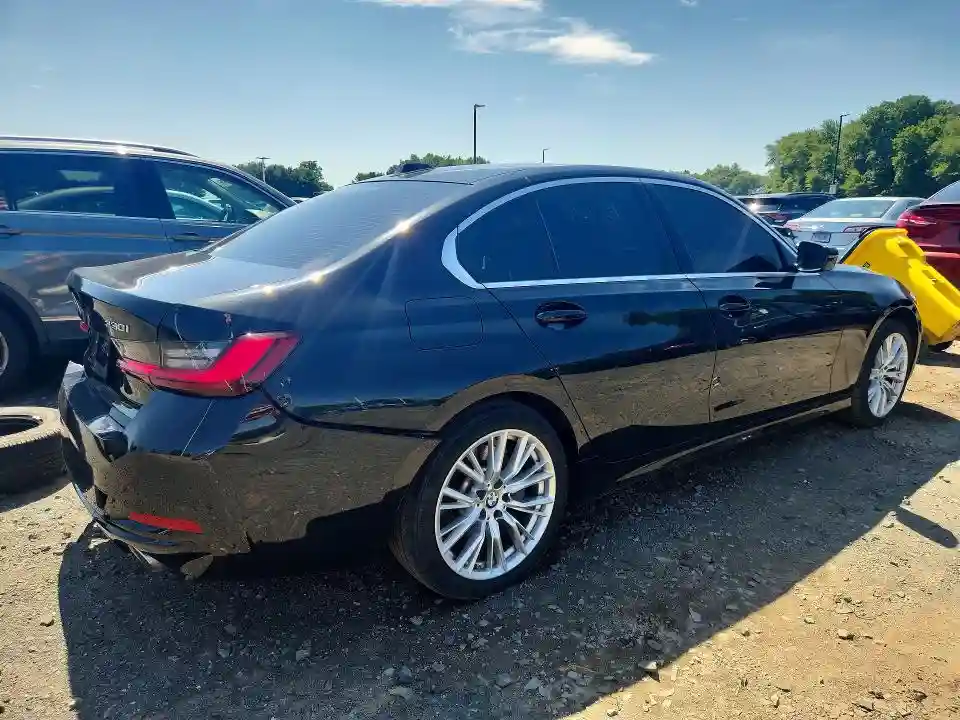 3MW69FF09R8E87323 2024 BMW 3 SERIES-2
