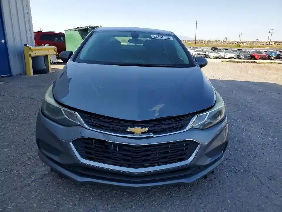 1G1BE5SM6J7161686 2018 CHEVROLET CRUZE-4