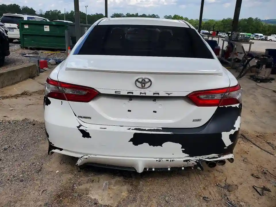 4T1B11HK2JU085785 2018 TOYOTA CAMRY-5