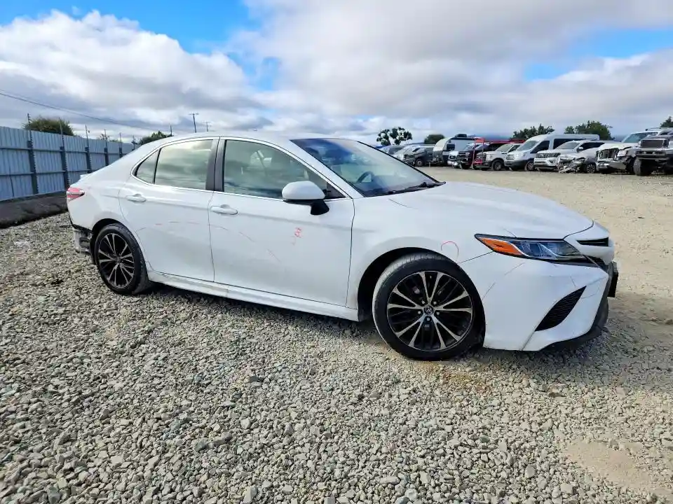 JTNB11HK8J3056295 2018 TOYOTA CAMRY-3