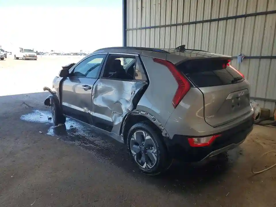 KNDCR3L18R5108018 2024 KIA NIRO-1