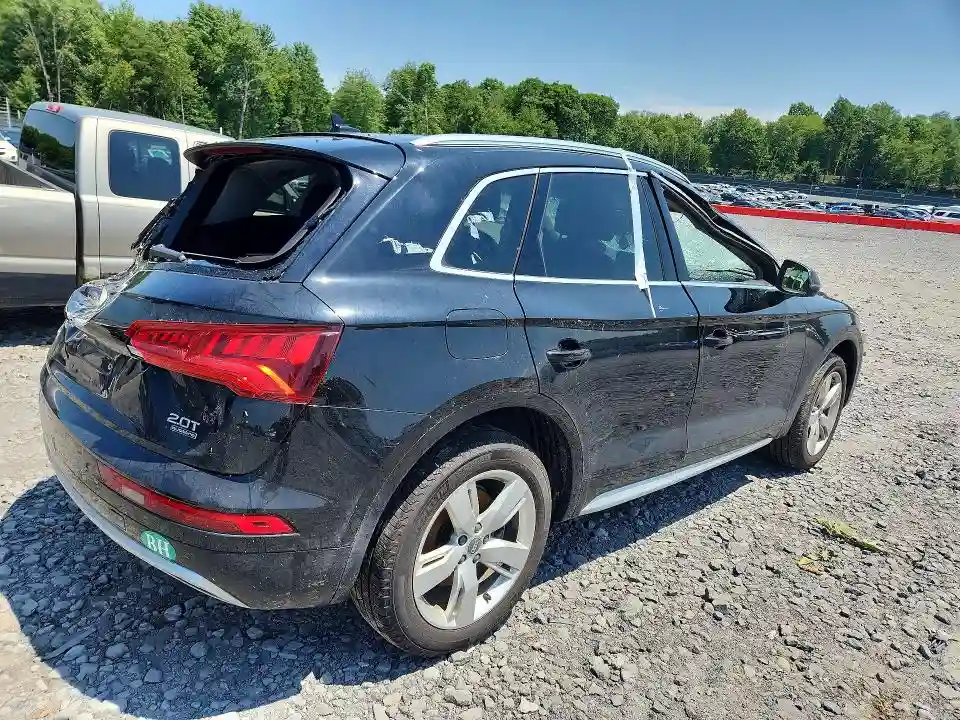 WA1BNAFY7J2176637 2018 AUDI Q5-2