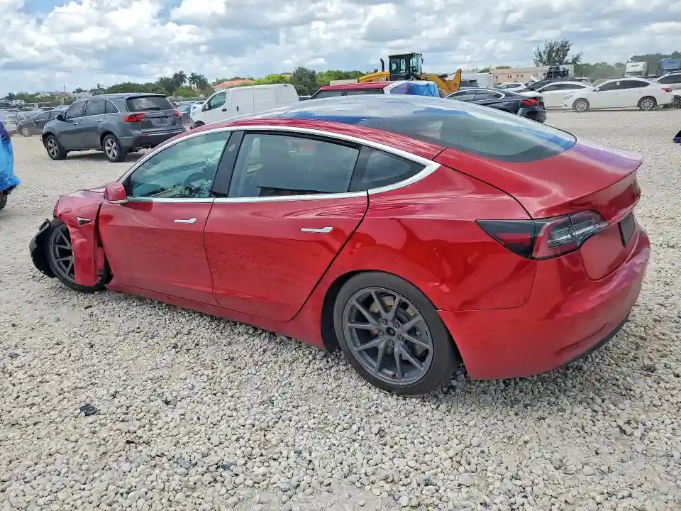 5YJ3E1EA1JF153852 2018 TESLA MODEL 3-1
